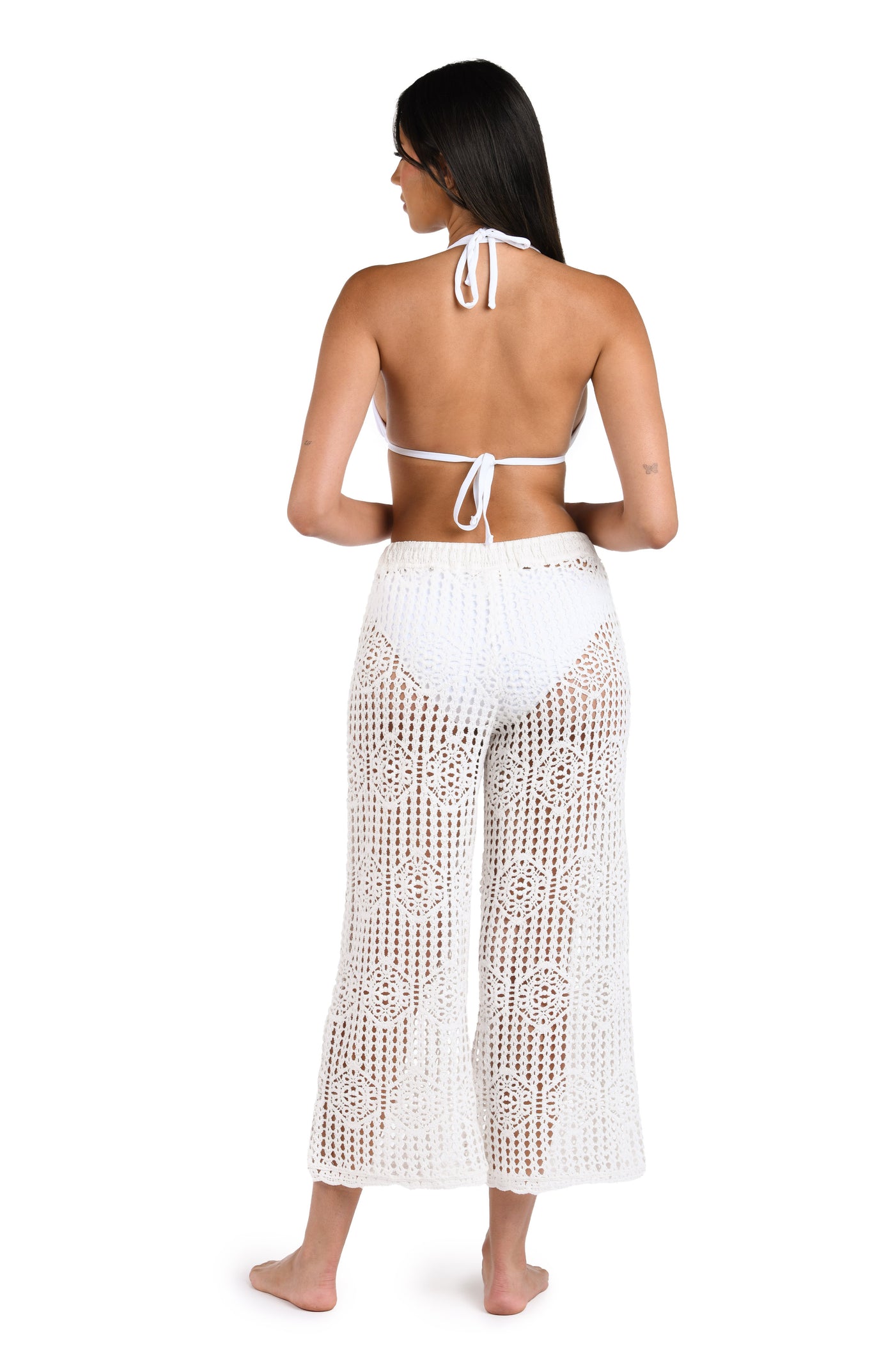 
                  
                    Model is wearing the Waverly Covers Cropped Pants in white.
                  
                