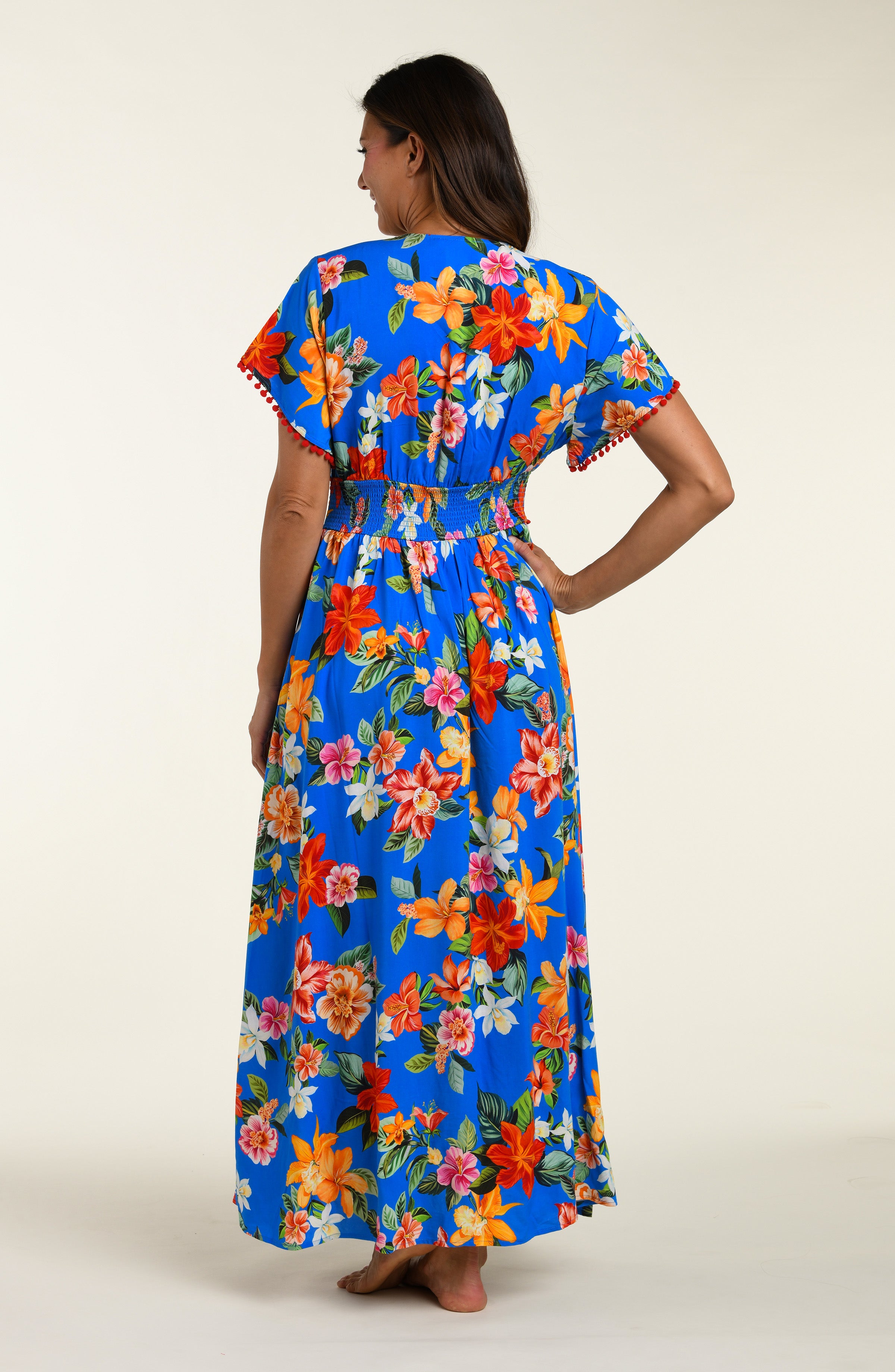Modern Oasis V-Neck Maxi Dress - M / Multi Modern Oasis V-Neck Maxi Dress - M / Multi
