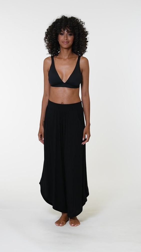
            
                Load and play video in Gallery viewer, Draped Darling Cropped Palazzo Pant
            
        